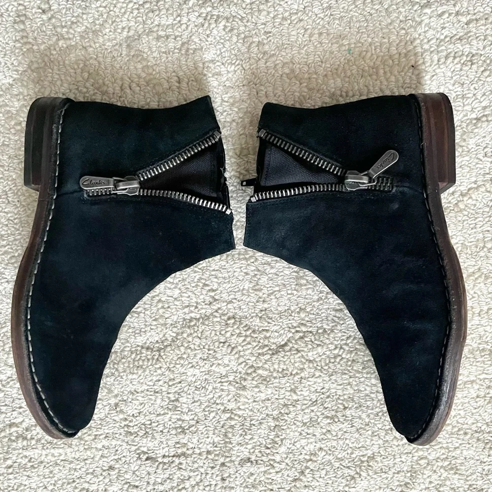 Clarks Black Suede Ankle Boots Side Zip Low Heel Size 8 - Picture 3 of 10